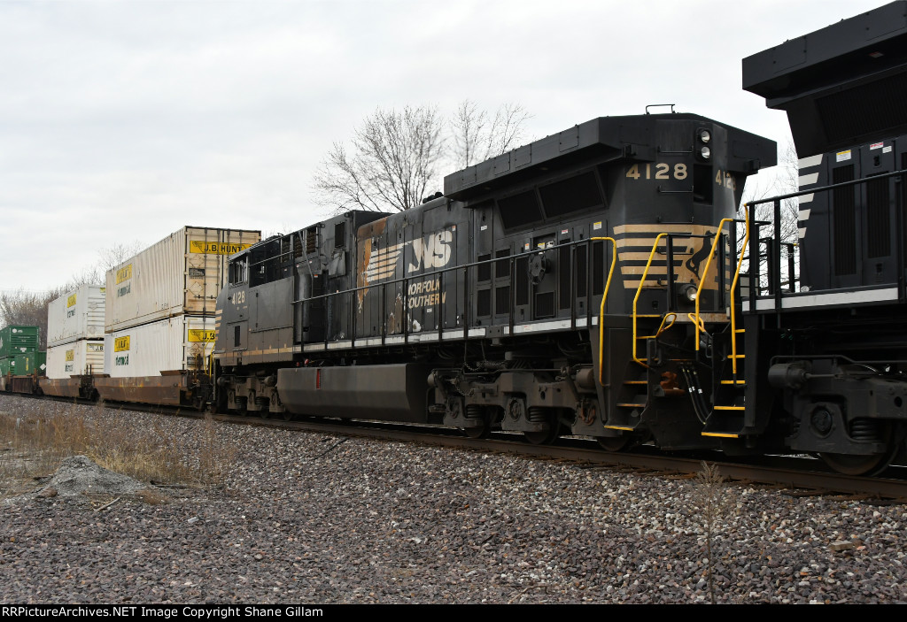 NS 4128 Roster